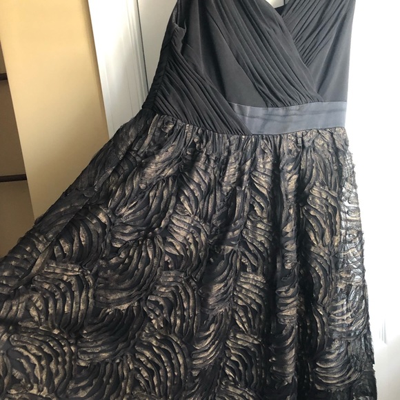 Black & Gold Adrianna Papell Dress with rosettes - Picture 2 of 7